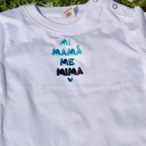 Camiseta MI MAMÁ ME MIMA